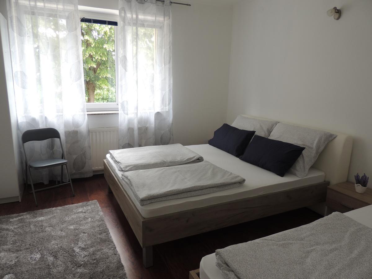 Roses Apartment Bihać Екстериор снимка