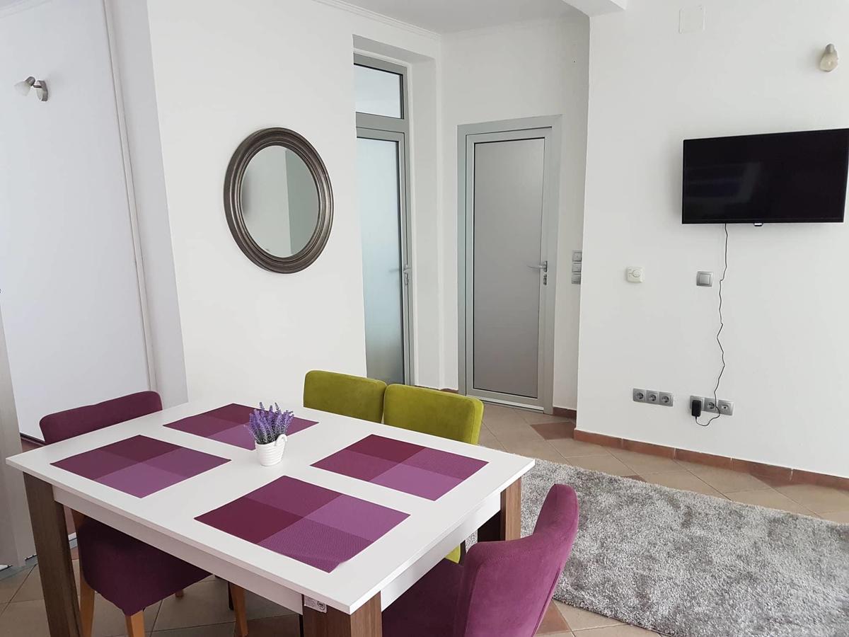 Roses Apartment Bihać Екстериор снимка