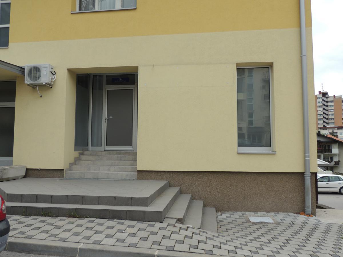 Roses Apartment Bihać Екстериор снимка